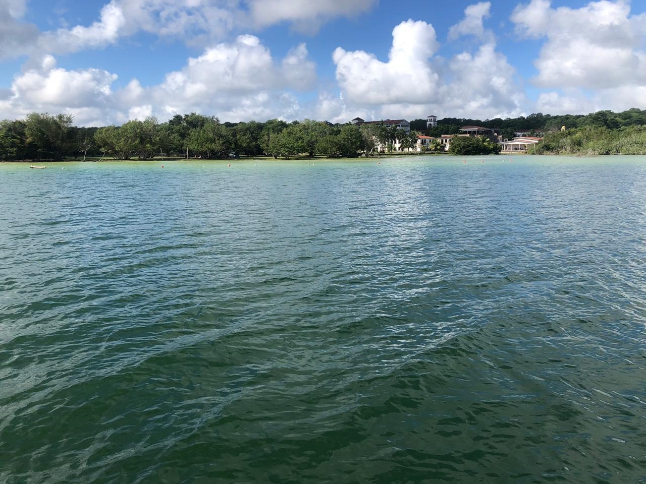 Laguna de Bacalar recupera sus 7 colores