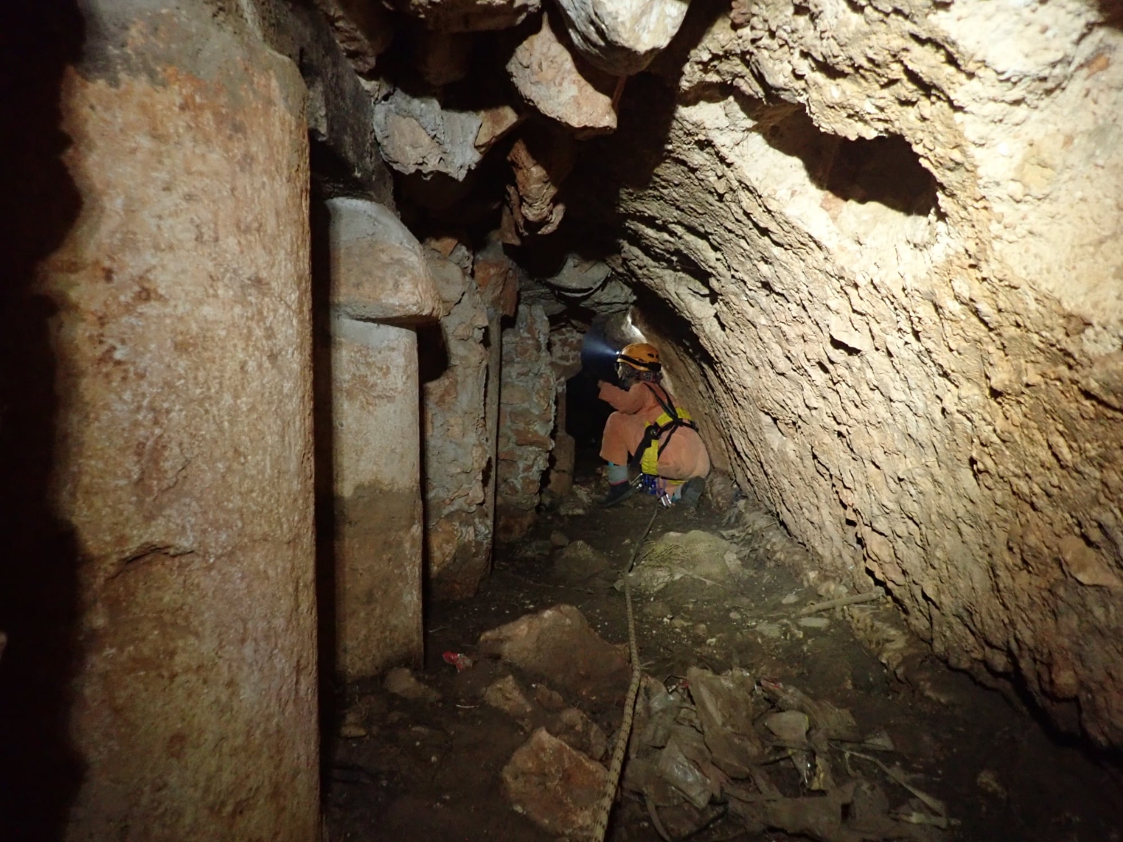 Hallan una cascada subterránea en Santa Elena, Yucatán