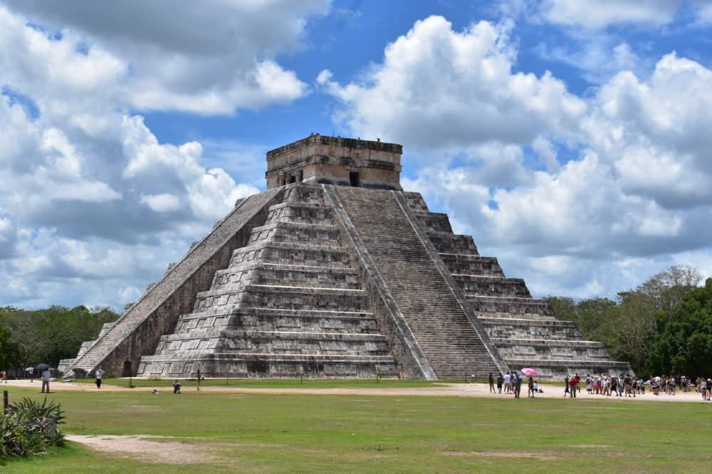 La aeronave "Miss Champion" que sobrevoló en Chichén Itzá