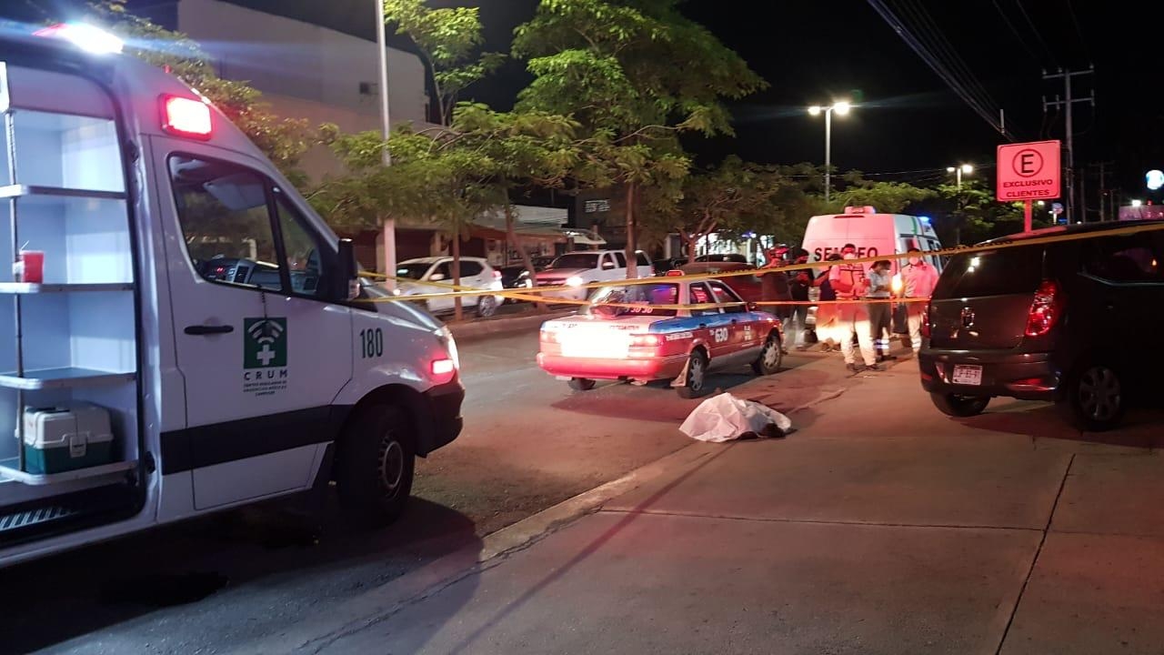 Hombre muere repentinamente en calles de Campeche