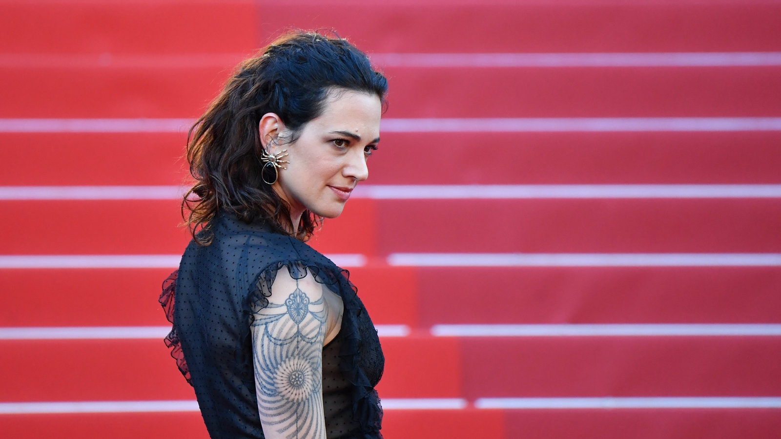 Actriz Asia Argento acusa al director de Rápido y Furioso de abuso sexual