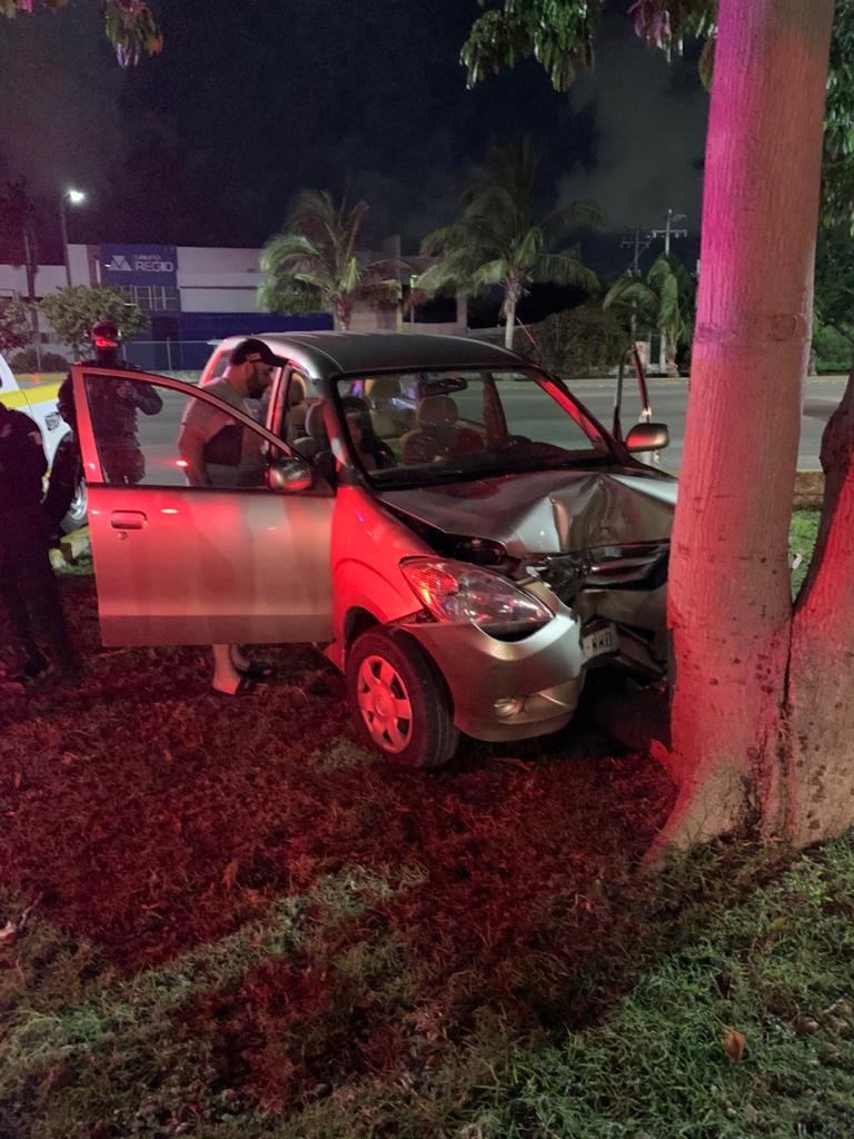 Así terminó el vehículo después del choque