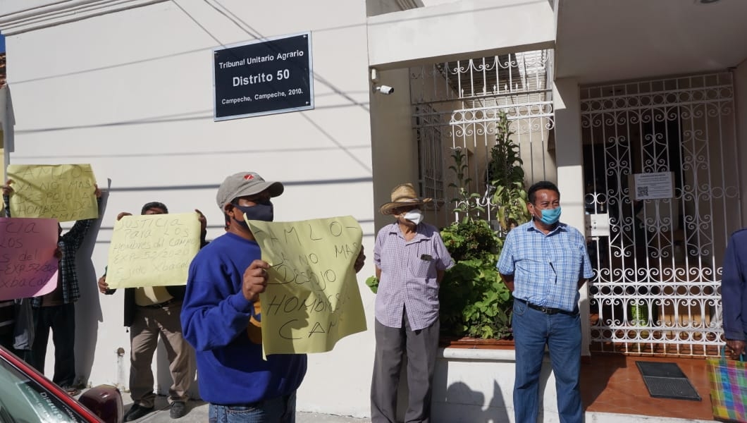 Ejidatarios protestan por despojo de tierras en Campeche; acusan a funcionario federal