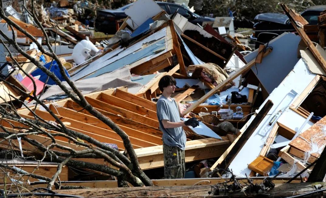 Un muerto y varios heridos, saldo de un tornado en Alabama