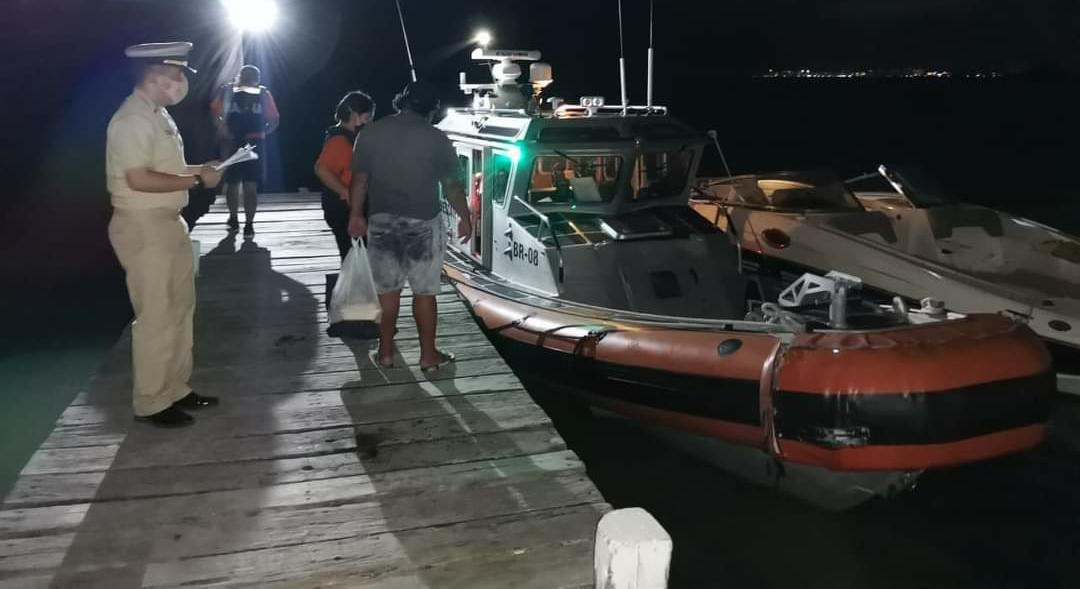 Rescatan a cinco personas que quedaron a la deriva en mar de Isla Mujeres