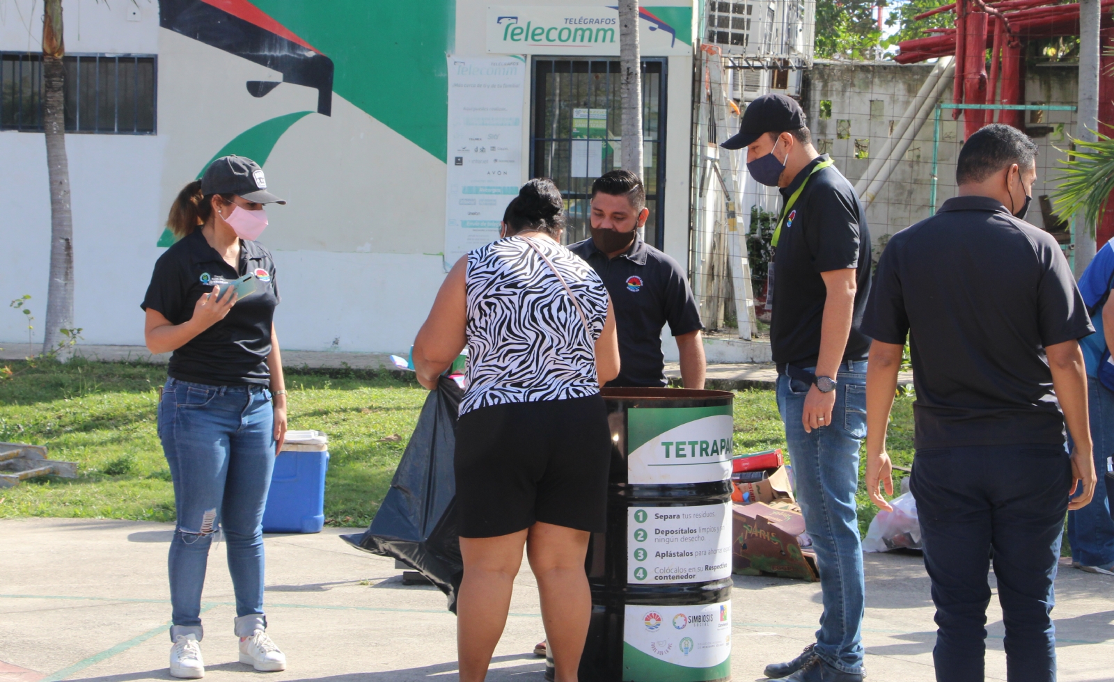 "Más o menos estamos arriba de las mil 200 toneladas, una cantidad descontrolada"