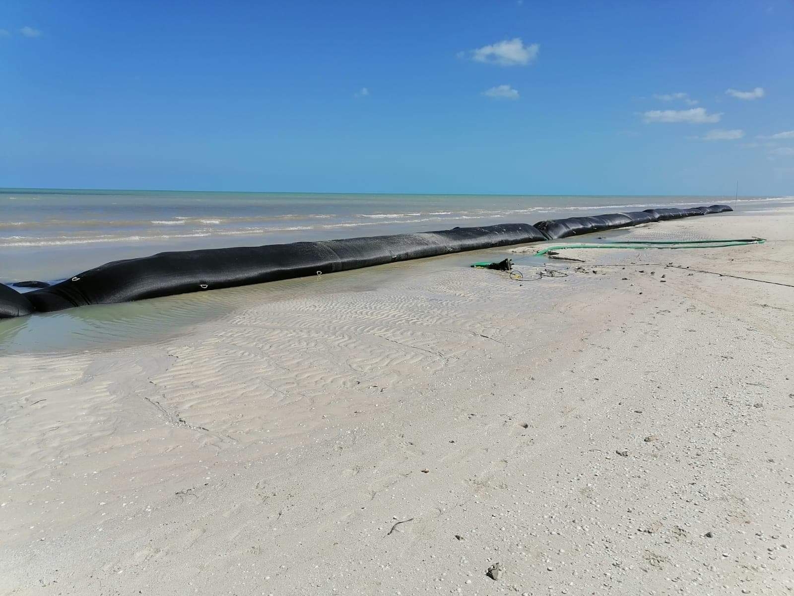 Hombre se adueña de playa en Telchac Puerto, denuncian