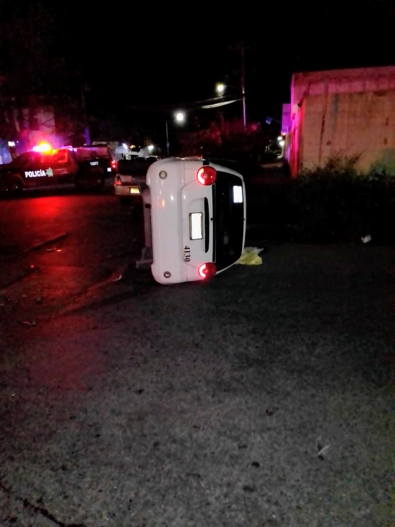Vehículo choca contra taxista y lo mata en calles de Cancún