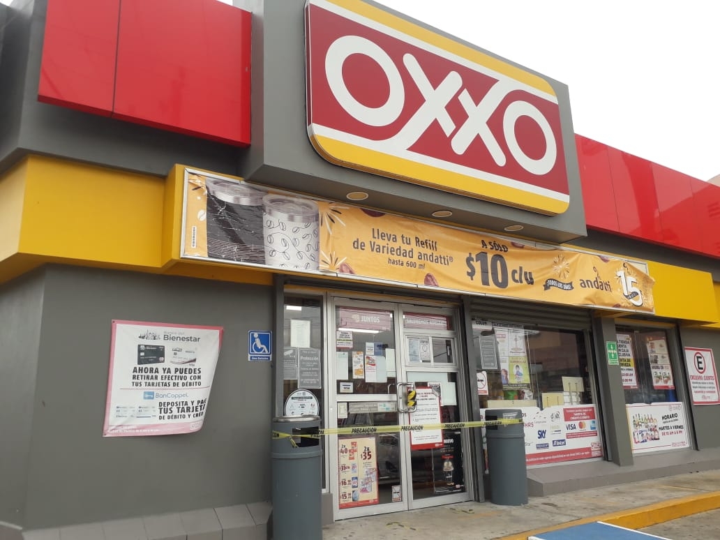 Asaltan a mano armada una tienda Oxxo en Ciudad del Carmen