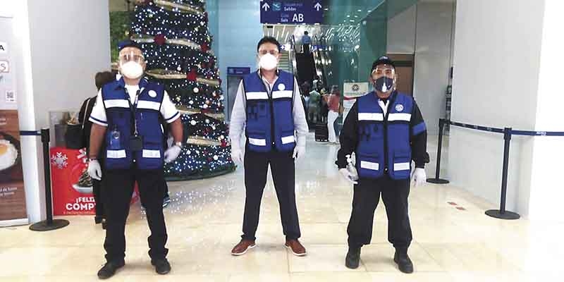 Los 'Amigos de la Salud' llegan al aeropuerto de Mérida