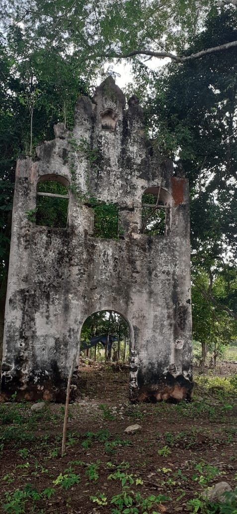 Iglesia en Kancabchén, en peligro de desplomarse