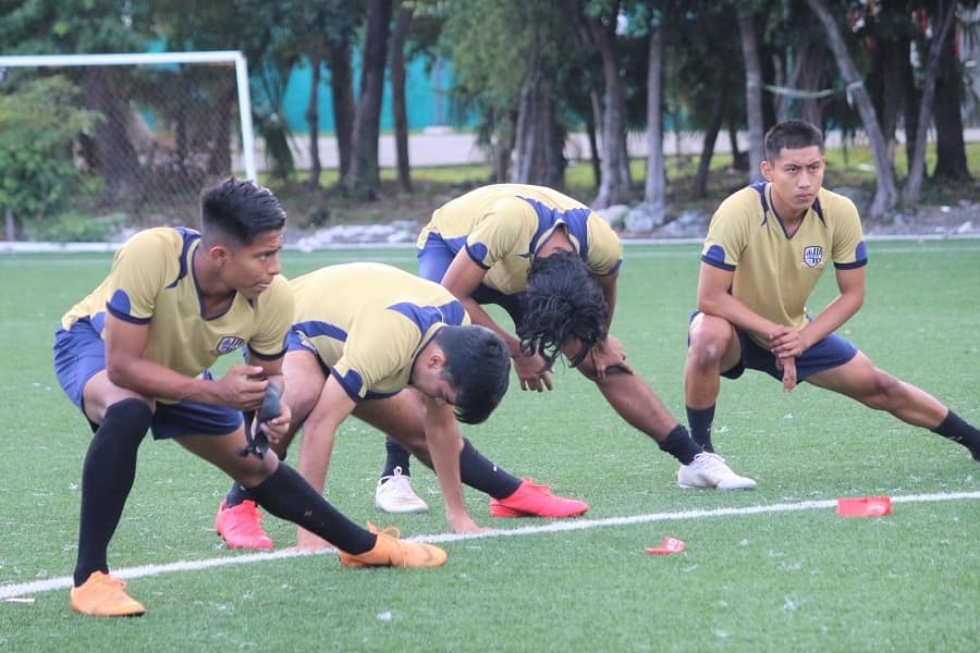 Trabajan en el aspecto físico bajo las indicaciones del preparador físico Gerardo Manzo, y en el trabajo táctico con su director técnico, Carlos Flores Espetia