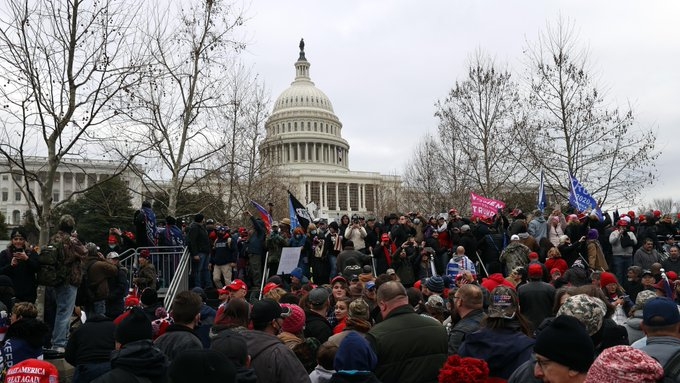 Fallece mujer que fue baleada en el Capitolio de Estados Unidos