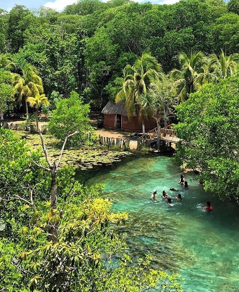 El Remate, el impresionante ojo de agua azul en Campeche