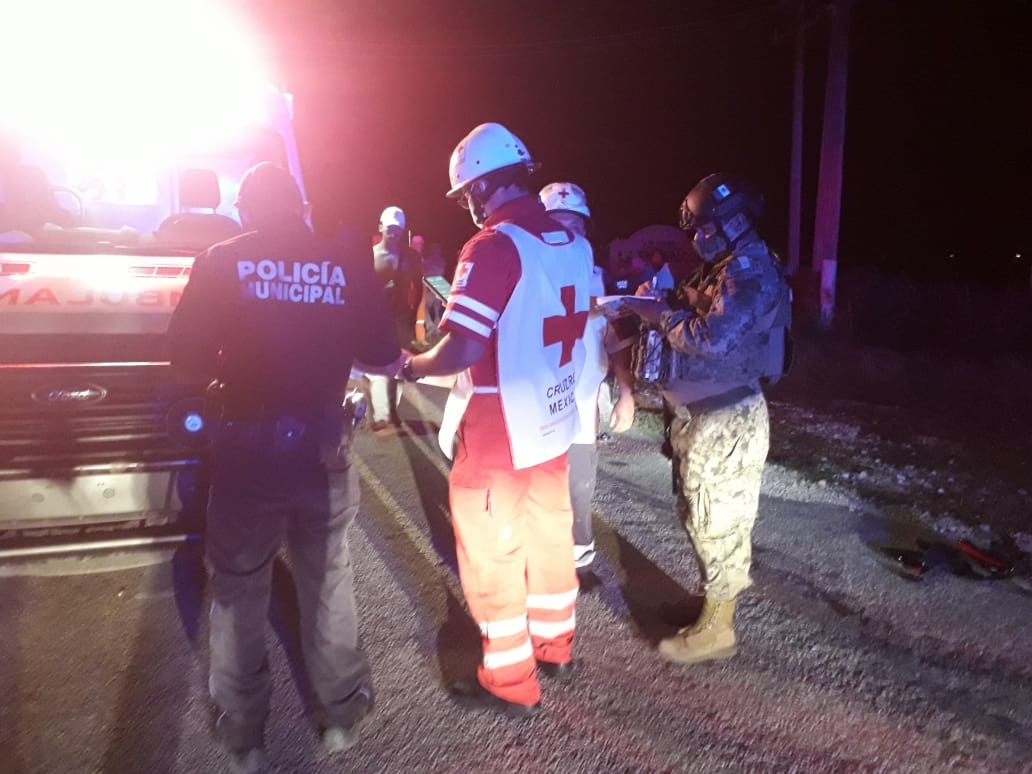 Muere motociclista al estrellarse contra un tractocamión en Ciudad del Carmen