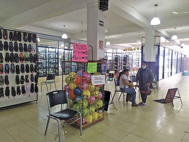 Por COVID-19 y cancelaciones, comerciantes disminuyen ventas en Tizimín