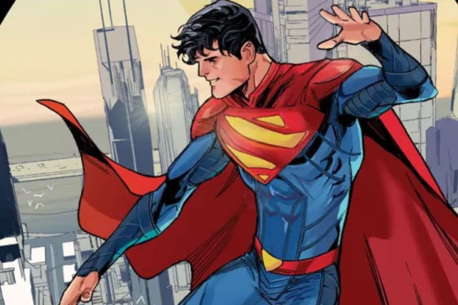 El hijo de Clark Kent y Lois Lane entabla una relación amorosa con un reportero
