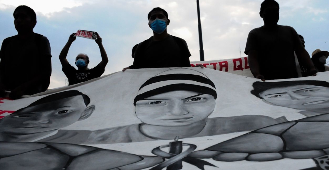 Los investigados afrontarán el proceso en libertad tras presuntamente haber  perdido restos óseos de los normalistas