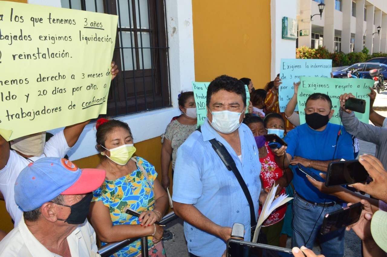 El representante legal de los obreros, señaló que se ha aprovechado de personas que solo hablan Maya para hacerlos firmar hojas en blanco