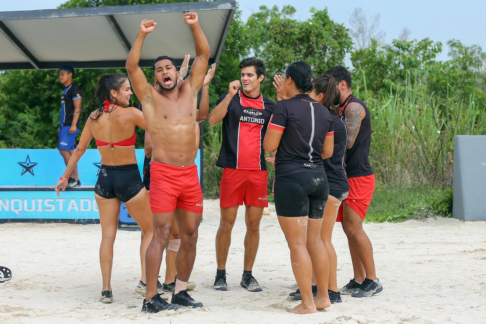 El último punto de la victoria lo dio Nataly de los Guardianes en Match Point contra los Conquistadores