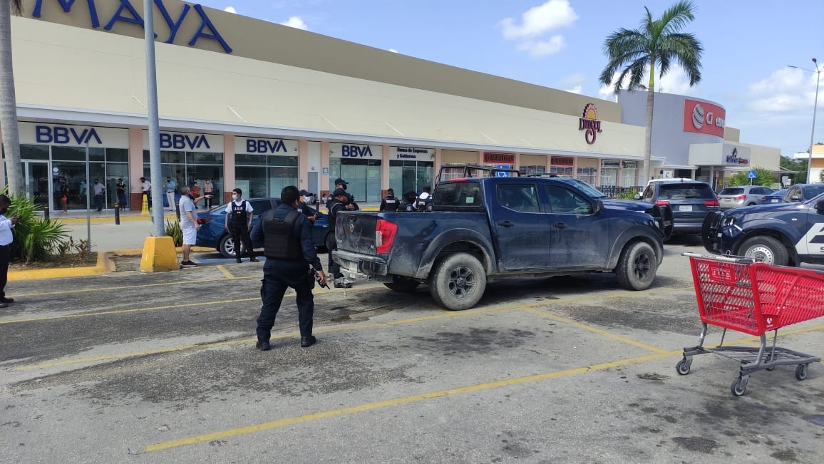 Elementos de la Policía Municipal implementaron un operativo por la zona para dar con los responsables