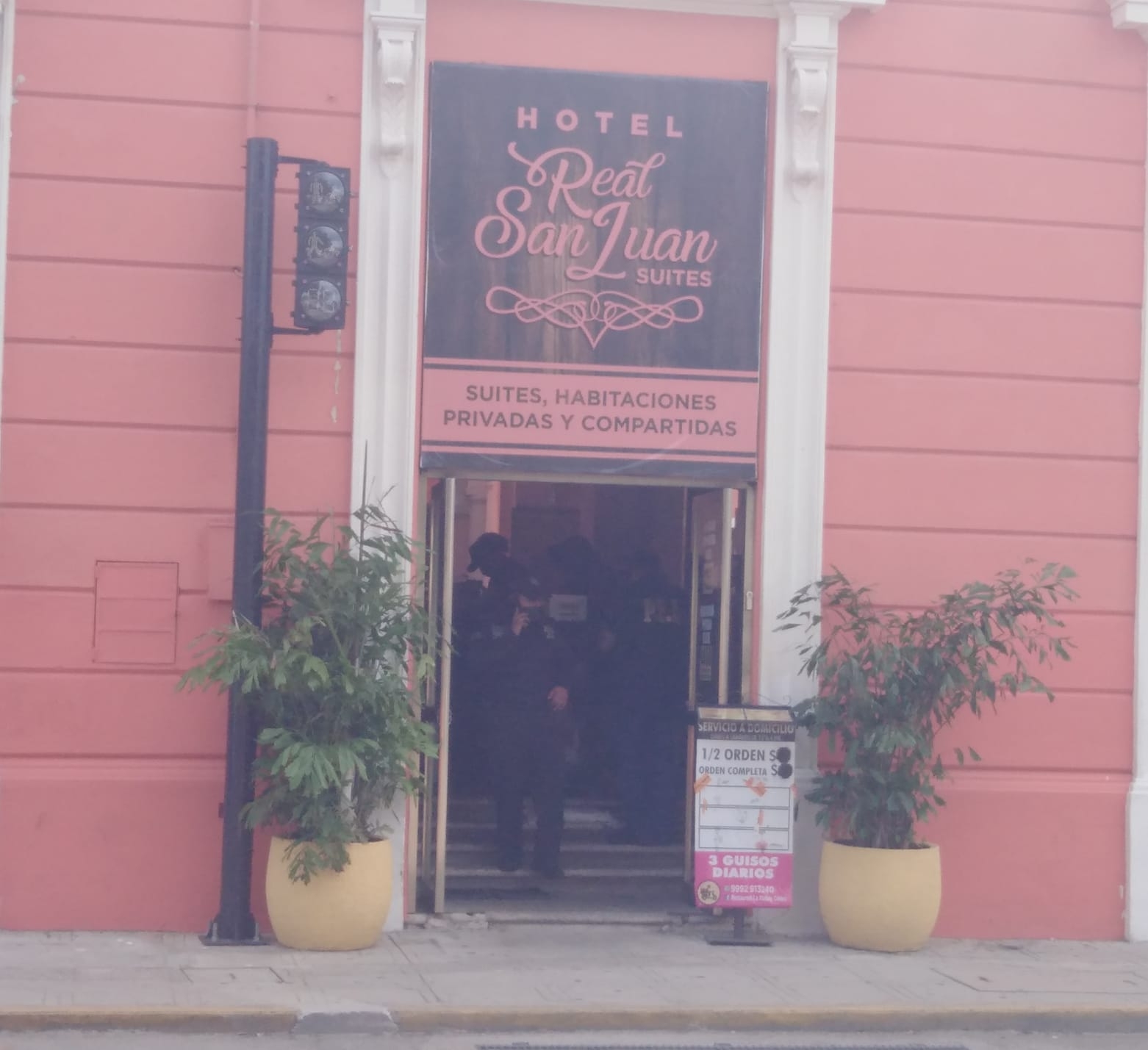 El Hotel Real San Juan se encuentra ubicado en la calle 69-A entre 62 y 64 del centro Mérida