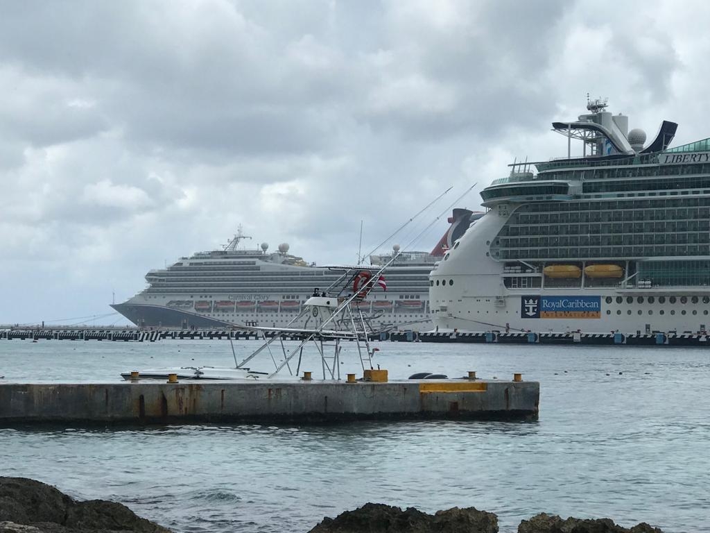 Esperan derrama económica de 192 mil pesos tras llegada de tres cruceros a Cozumel