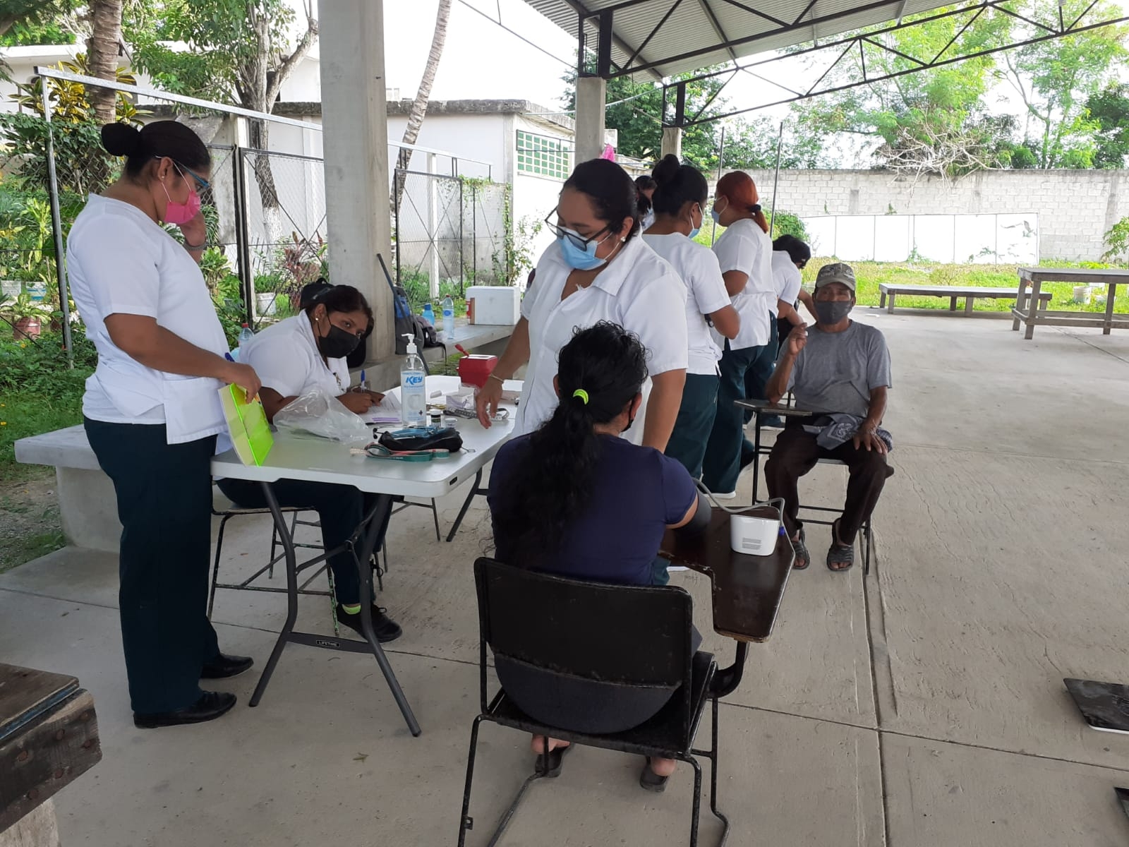 El Personal del IMSS Cozumel fue el encargado de aplicar las vacunas a los niños y adolescentes de la isla