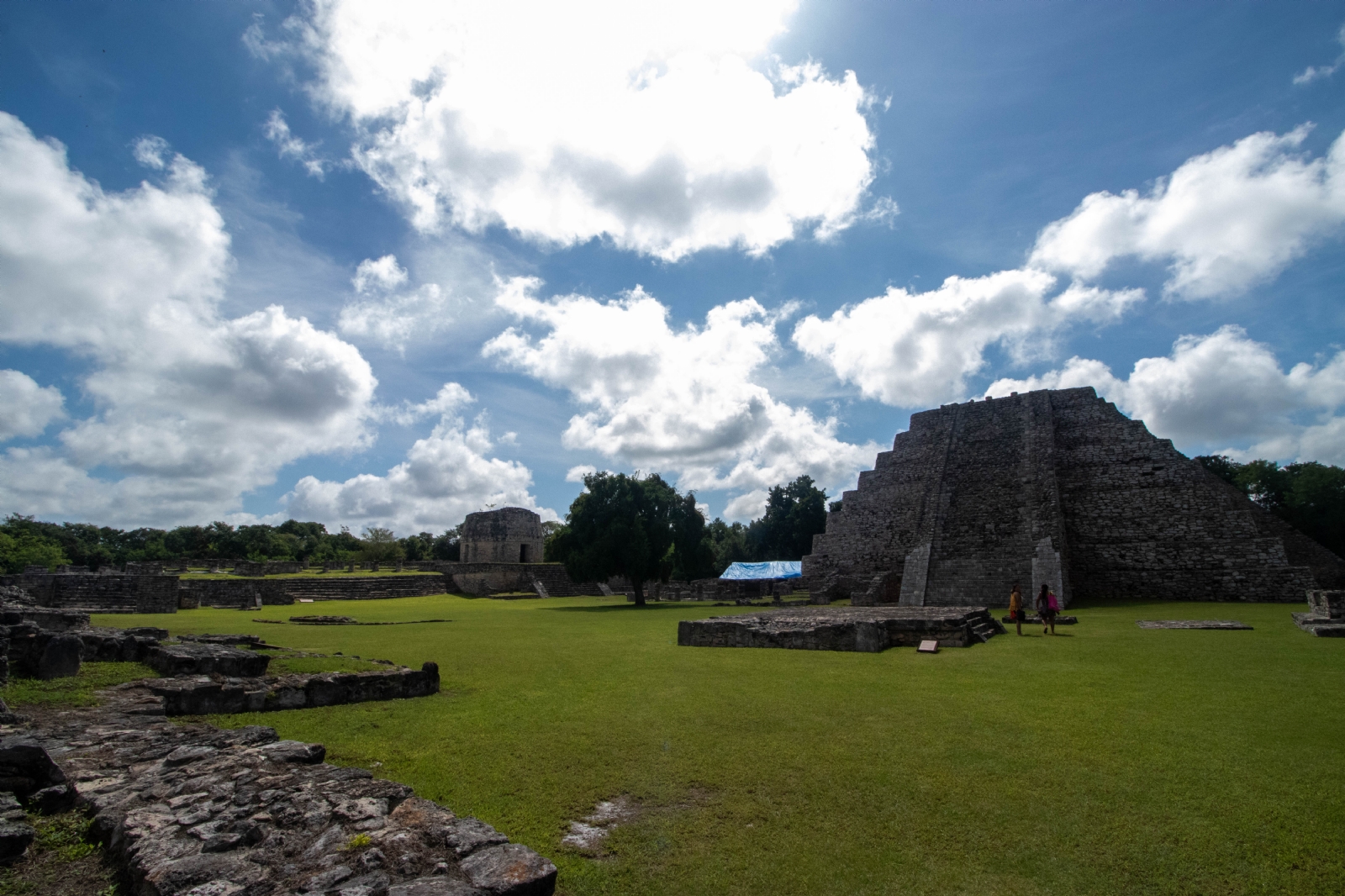 Zona arqueológica de Mayapán, Yucatán, con baja afluencia