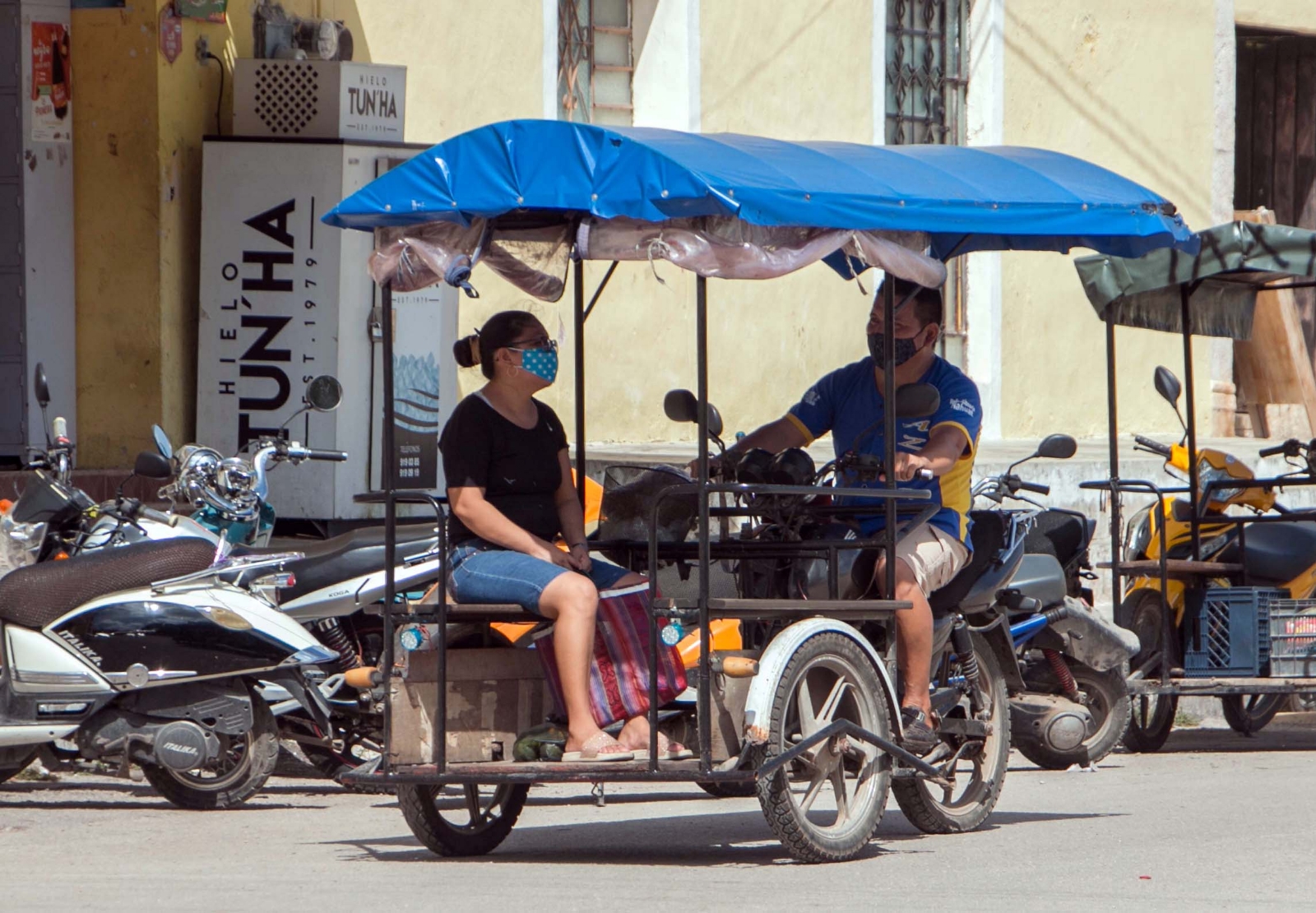 Mototaxistas de Tekit, Yucatán, beneficiados con las clases presenciales