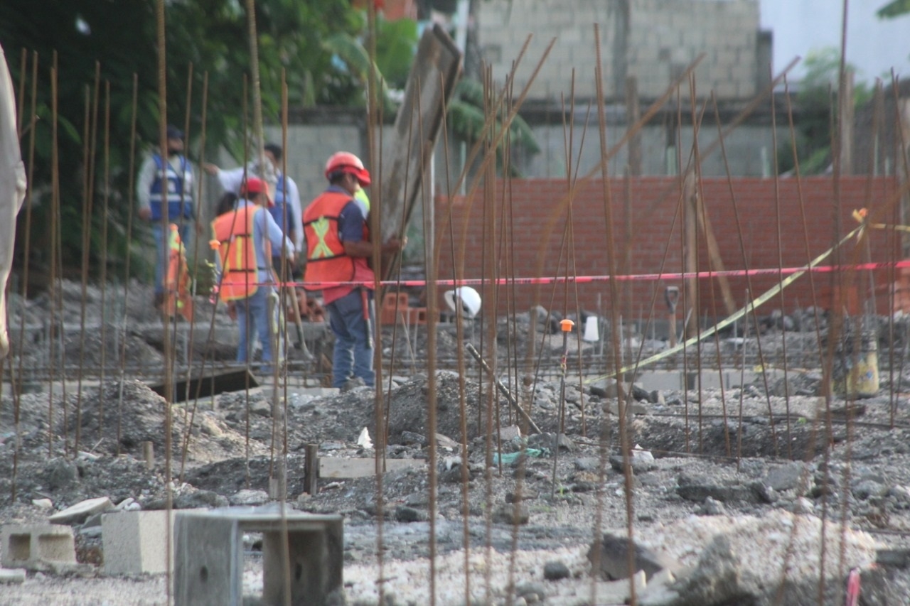 Sedatu reanuda obras en Ciudad del Carmen tras desplome de unidad deportiva