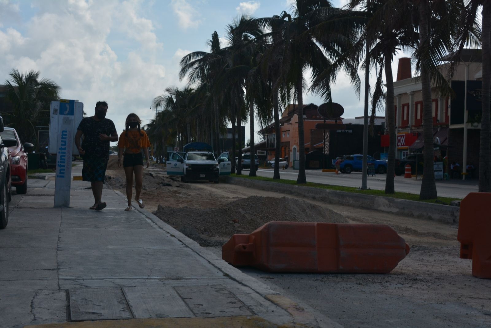 Trabajos de repavimentación mantienen tráfico lento en la Zona Hotelera de Cancún