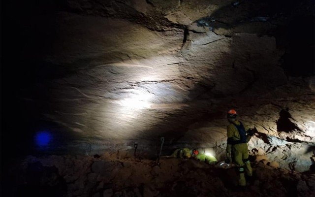 "El techo de la caverna cayó", dejando parte del grupo atrapado expuso uno de los ahí presentes