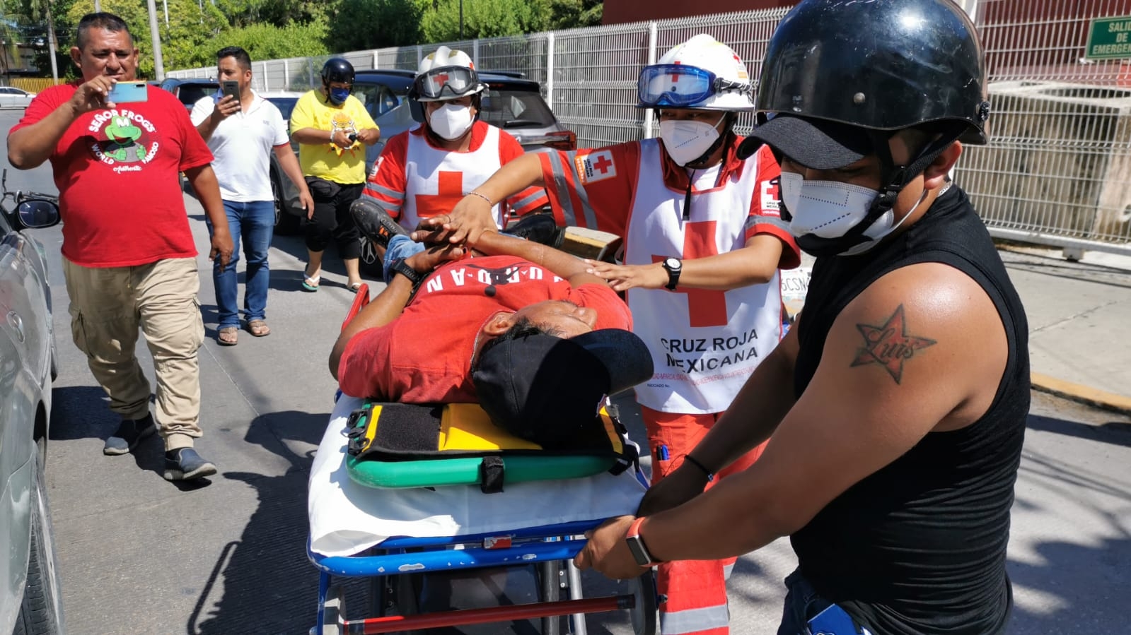 En vehículo dañado no presentará cargos debido a que considera que el ciclista no tendría con qué pagar los daños