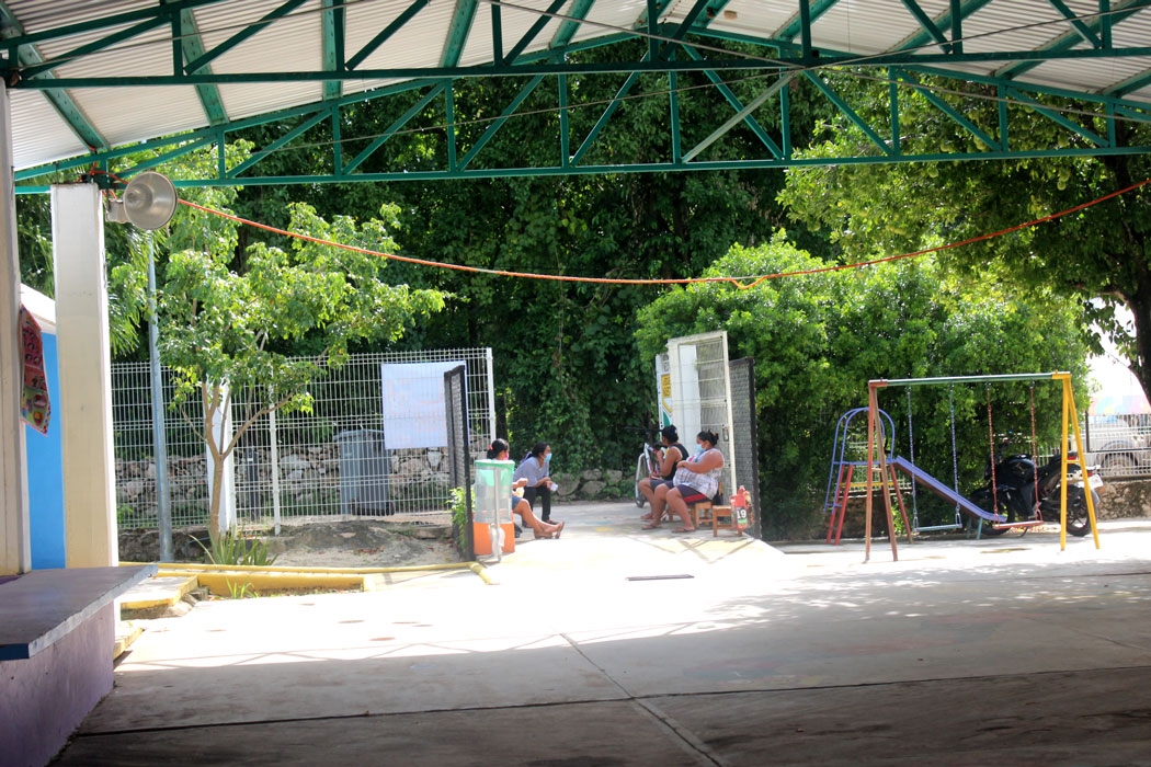 Jardín de niños lleva un mes sin agua, denuncian madres de familia en Cuzamá, Yucatán