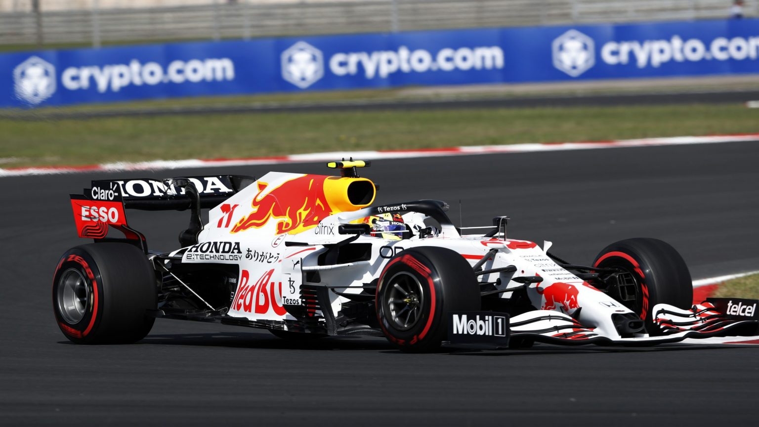 Checo Pérez terminó en el cuarto puesto en la segunda de las prácticas libres para el Gran Premio de Turquía