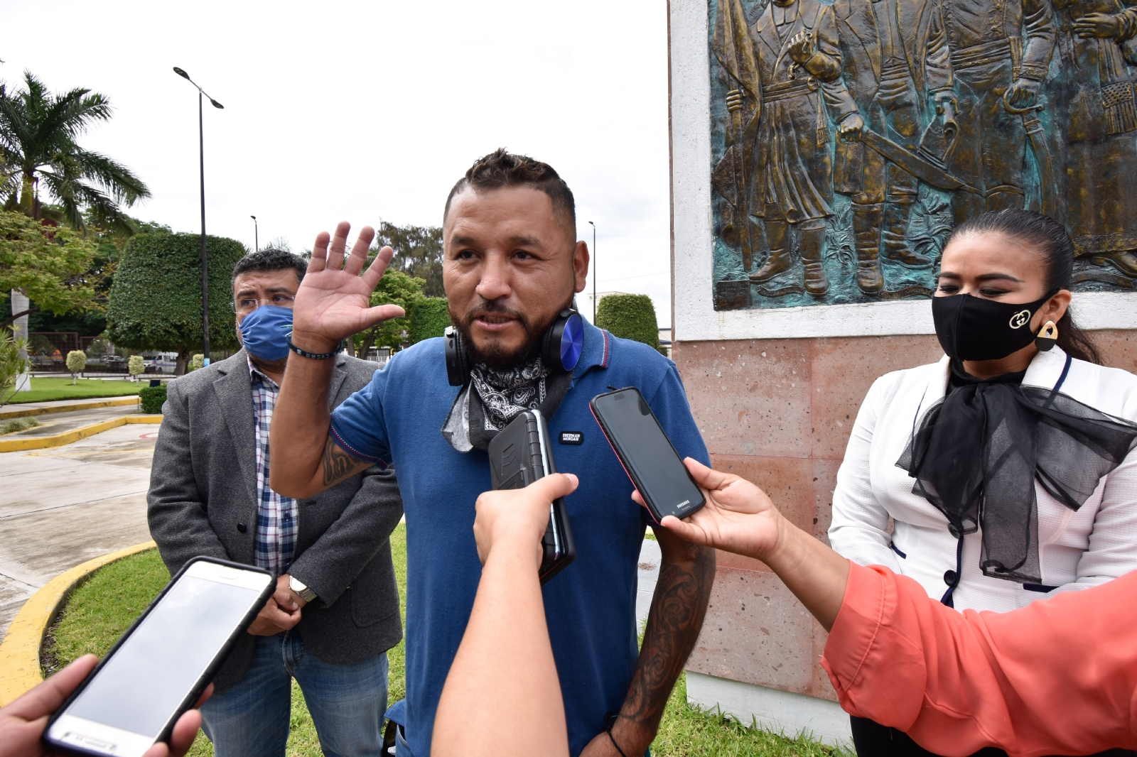'El Mijis' denuncia a Lalo Mora por tocamientos a una fan