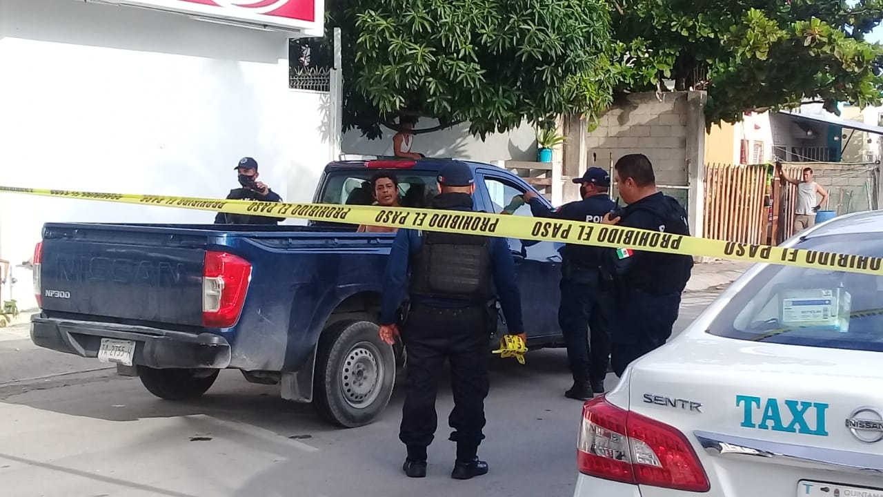 Policía dispara contra ladrón para poder detenerlo en Playa del Carmen