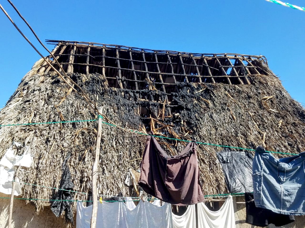 Niños queman casa de huano al jugar con 'bombitas' en Tahdziú, Yucatán