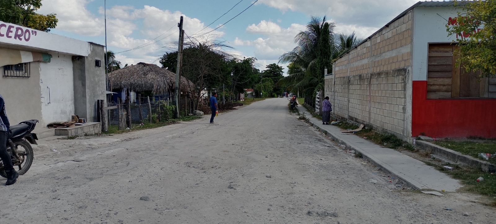 Vecinos exigen desmantelar clandestinos en la comunidad Miguel Alemán, Candelaria