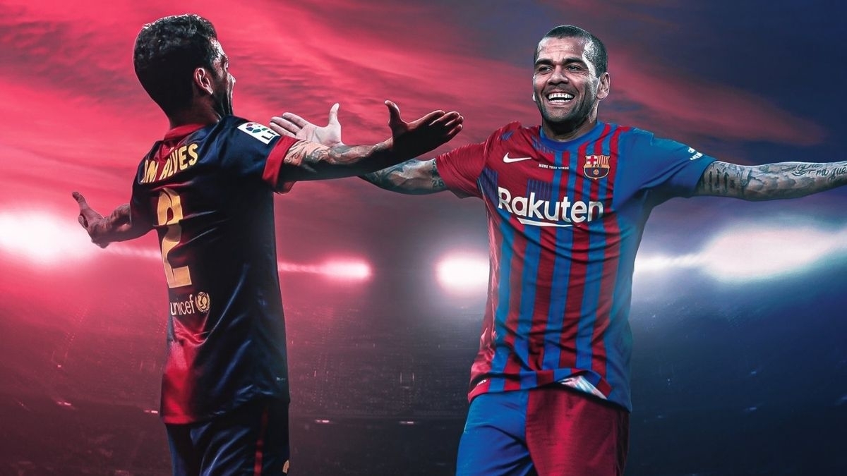 Dani Alves regresa al Barcelona, pero no podrá debutar hasta enero