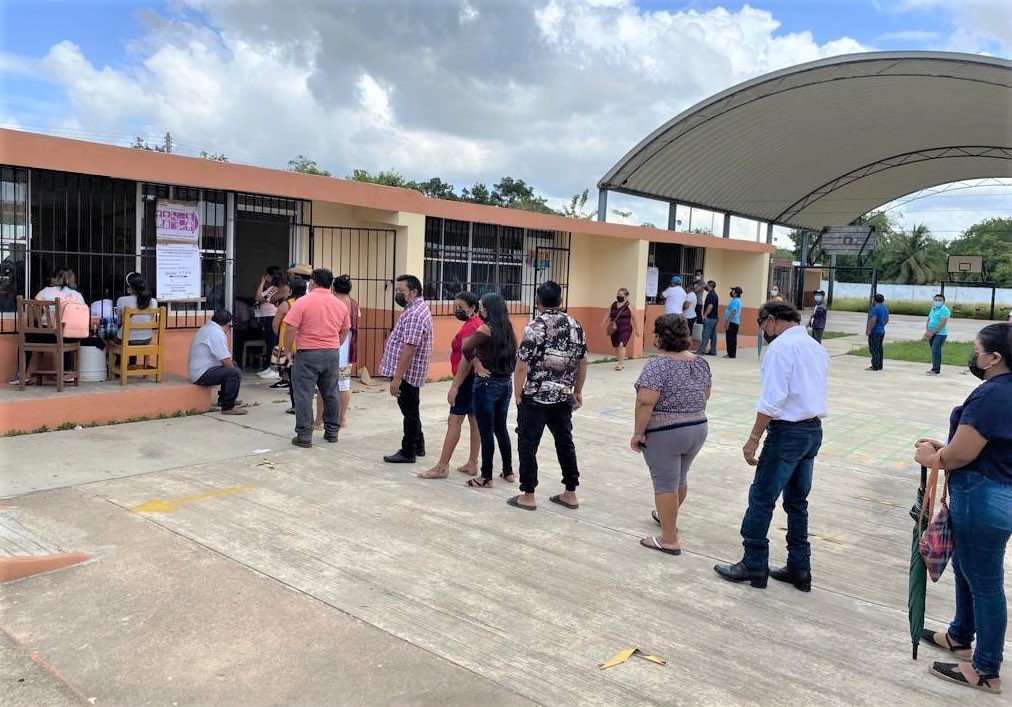 Elecciones Uayma: Candidatos a la alcaldía acudieron a ejercer su voto