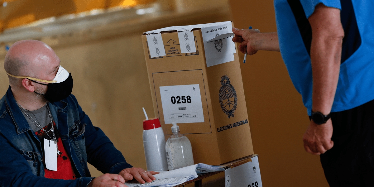 Partido del presidente Alberto Fernández pierde elecciones contra oposición en Argentina