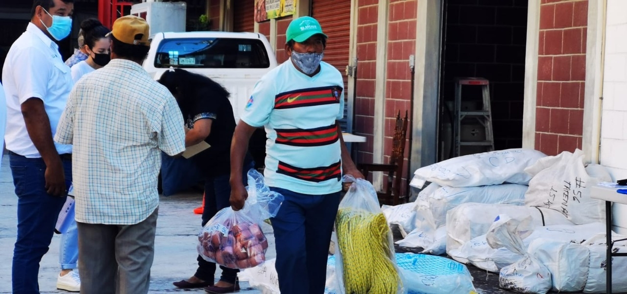 Pemex concluye con la entrega de apoyos a ribereños en Ciudad del Carmen