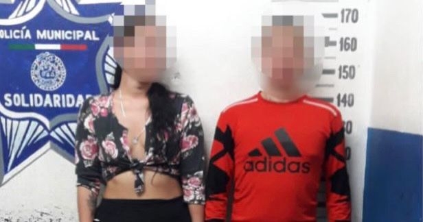 Un hombre y una mujer originarios de Colombia agredieron verbalmente a los Policías de Playa del Carmen; fueron detenidos