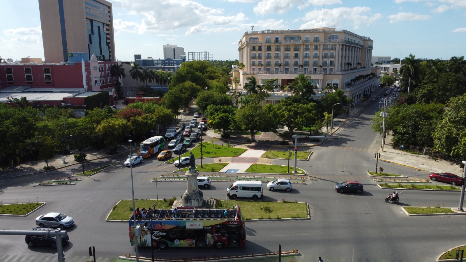 Puente por Día de Muertos llenó la zona hotelera de Mérida, Yucatán