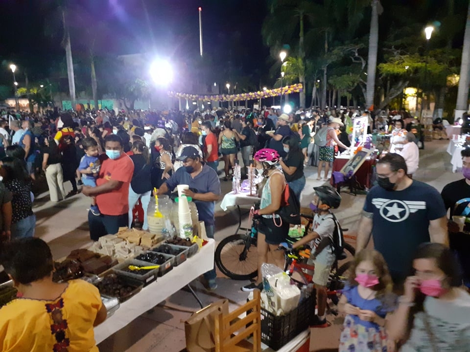 Sin supervisión de Profeco, comerciantes inflaron precios en la fiesta del Día de Muertos en Cozumel