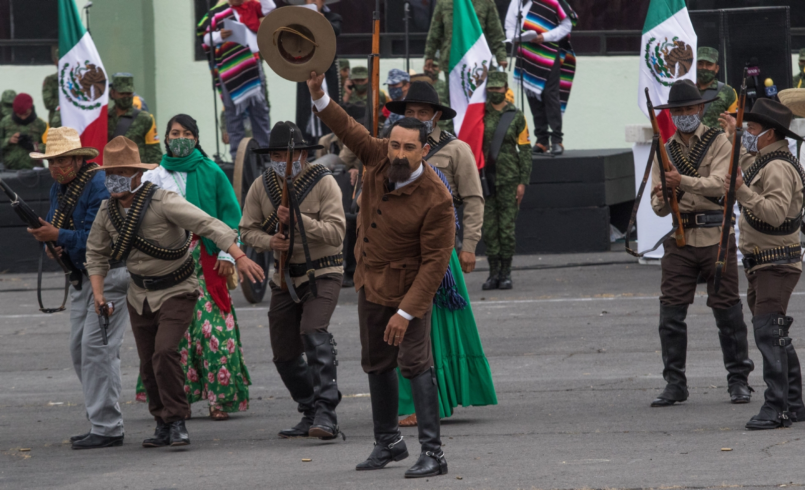 Desfile por aniversario de la Revolución Mexicana en CdMx