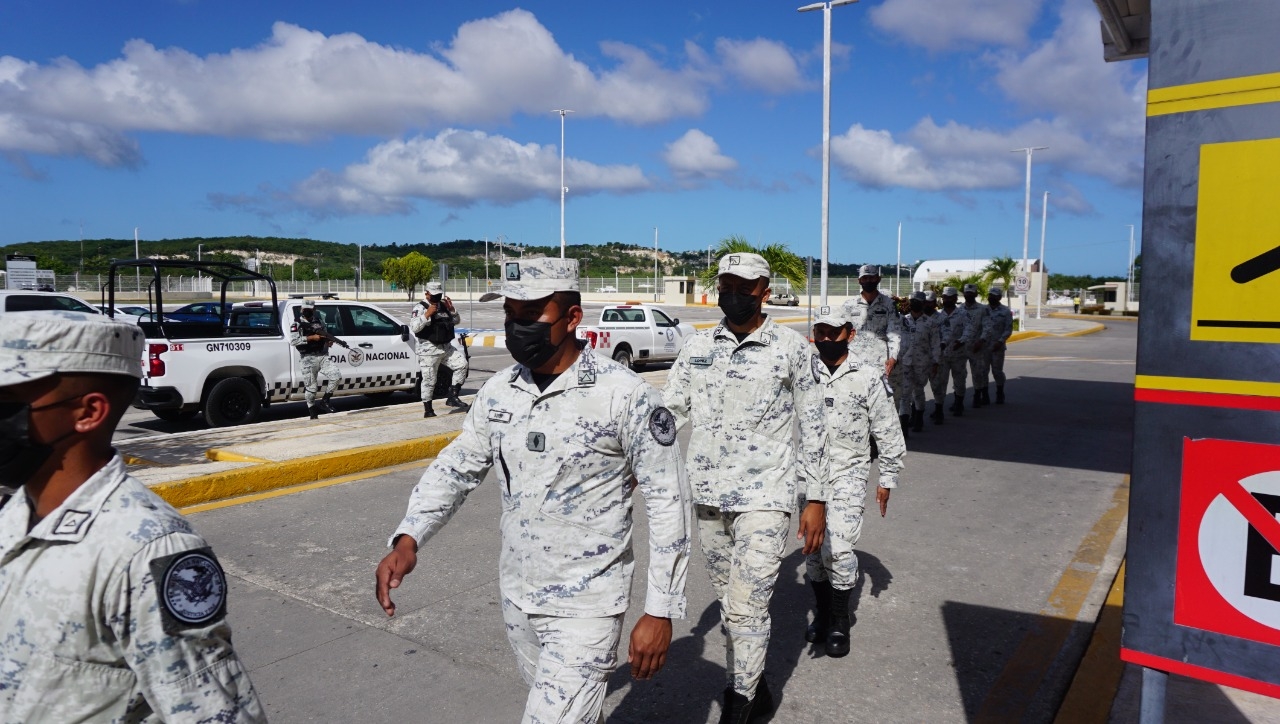Guardia Nacional envía 30 elementos para relevar vigilancia en el aeropuerto de Campeche