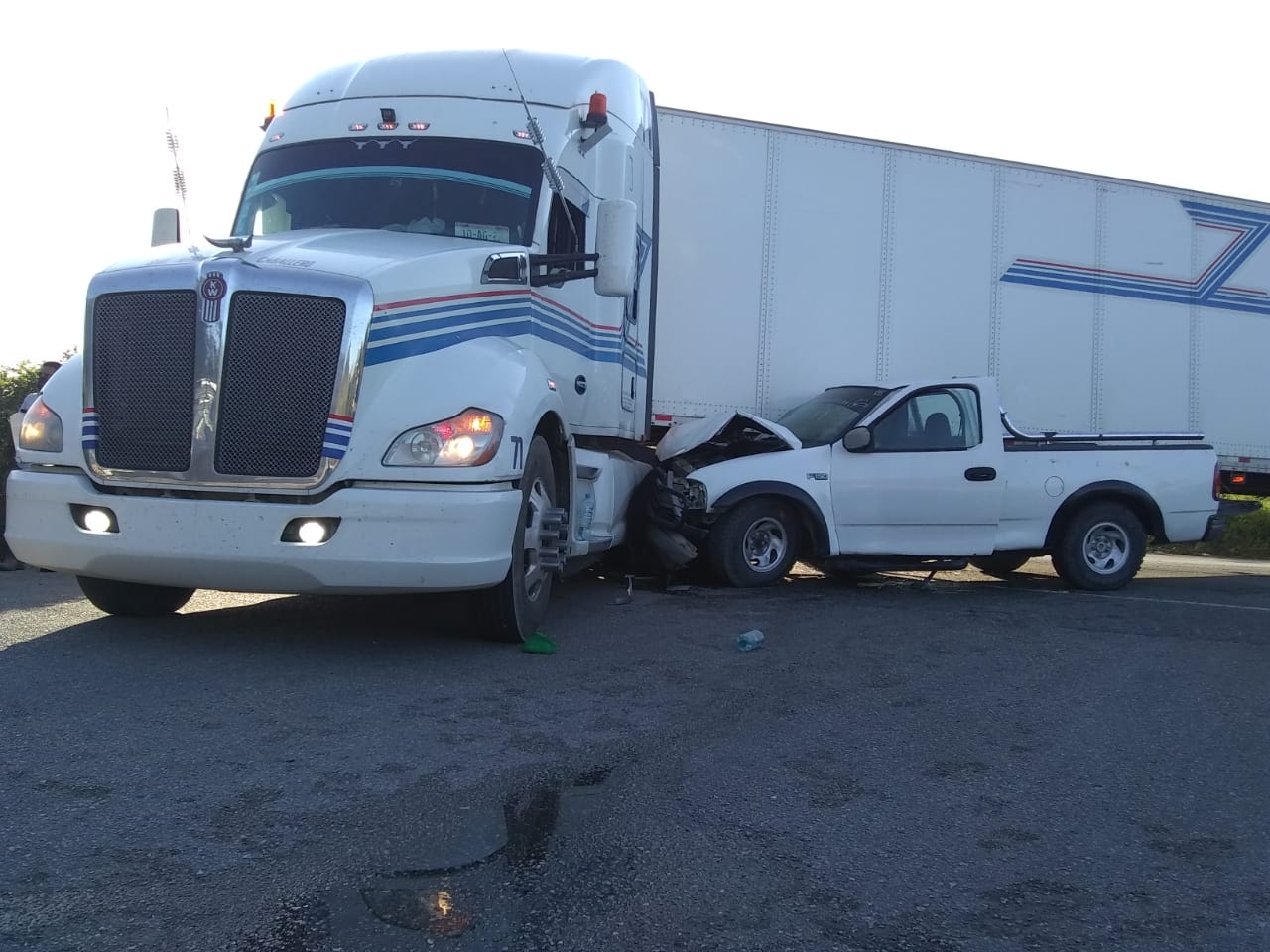 Choque sobre la carretera Mérida-Kinchil deja cinco heridos